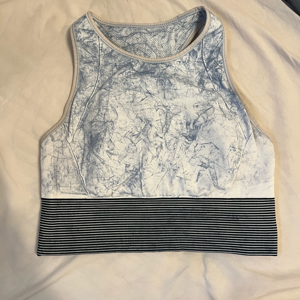 Lululemon ebb to street long line sz 8